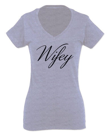 VICES AND VIRTUESS Letter Printed Wifey Couple Wedding Hubby Matching Bride For Women V neck fitted T Shirt
